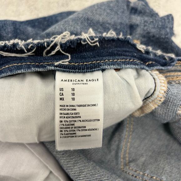 American Eagle High Rise 90’s Boyfriend Distressed Waist/Hem Denim Shorts Sz 10 - Picture 4 of 6